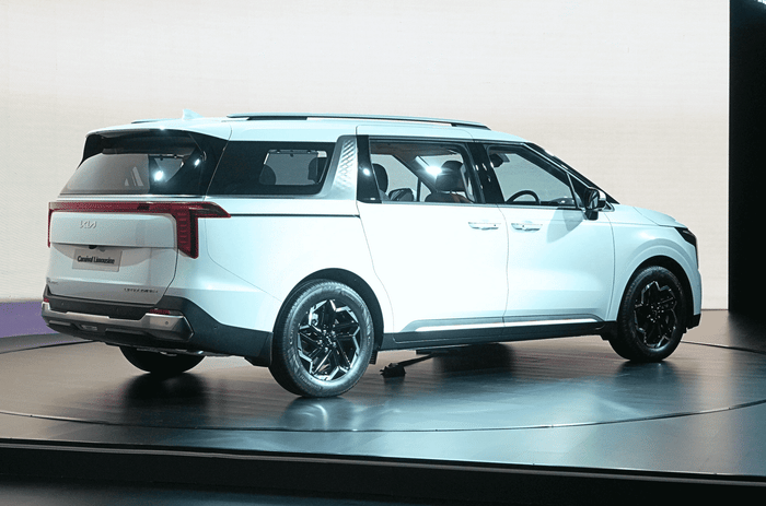 New Kia Carnival launched at Rs 63.90 lakh